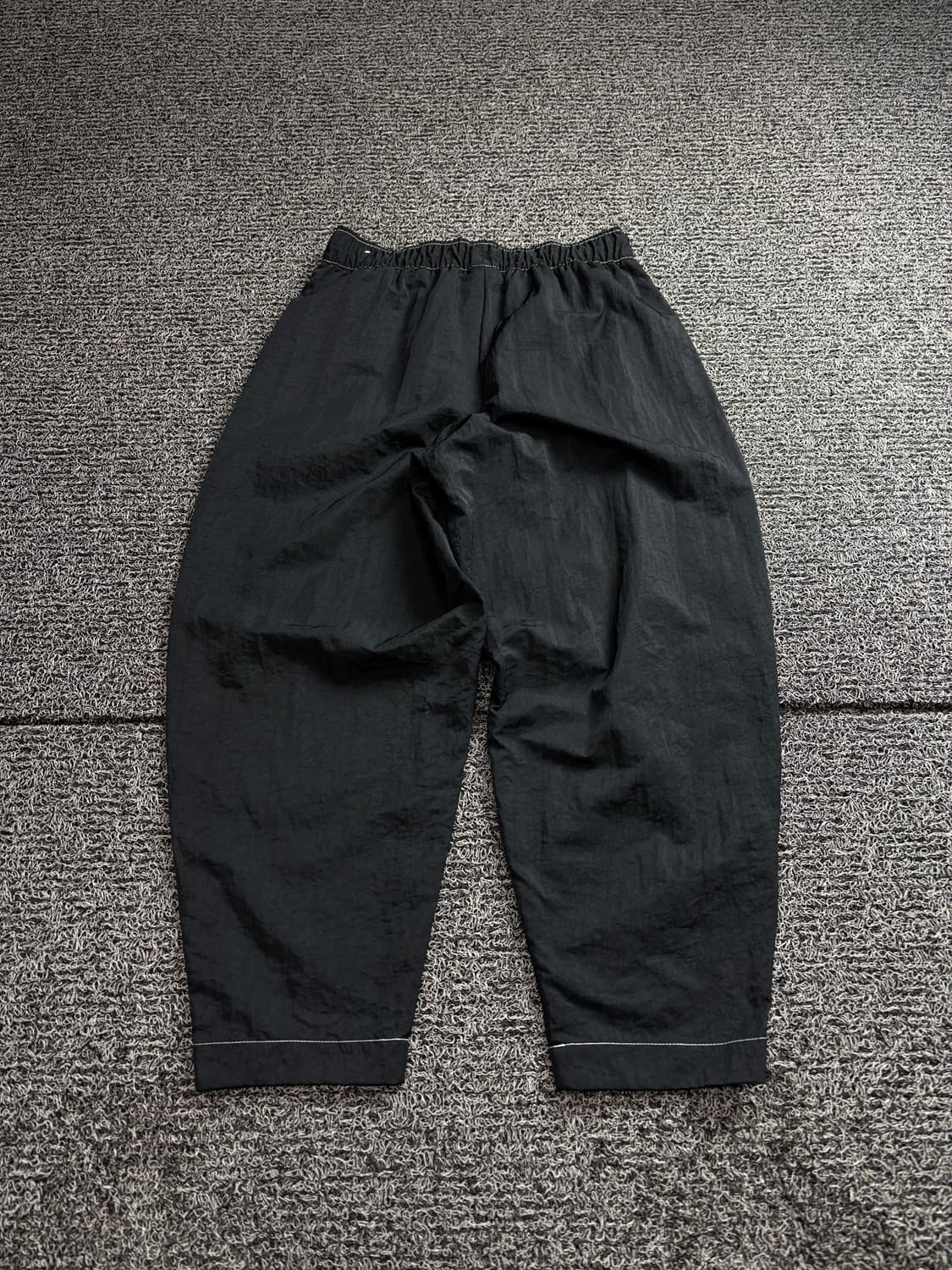 나이키 스우시 디테일 하이라이즈 우븐 팬츠 2430 상품이미지5