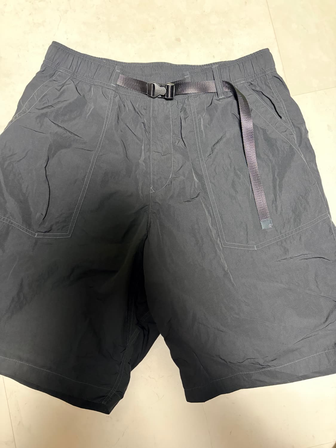 모이프 [SS25] OVER FTG SHORTS / BLACK 상품이미지1