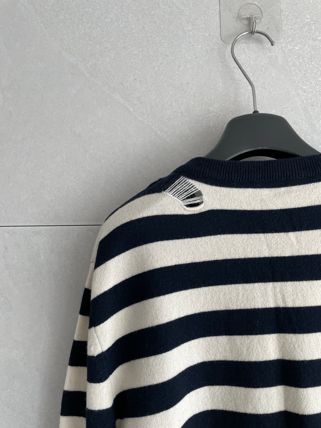 생로랑 디스 스트라이프 니트 상품이미지5