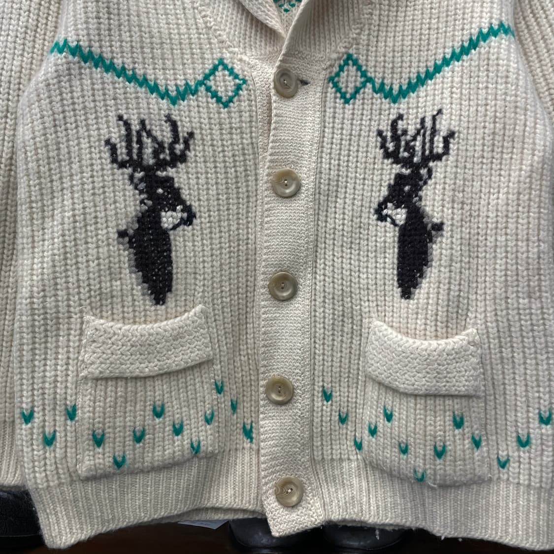 70s 툰드라 캐나다 버진 울 사슴 패턴 코위찬 니트 가디건 상품이미지4