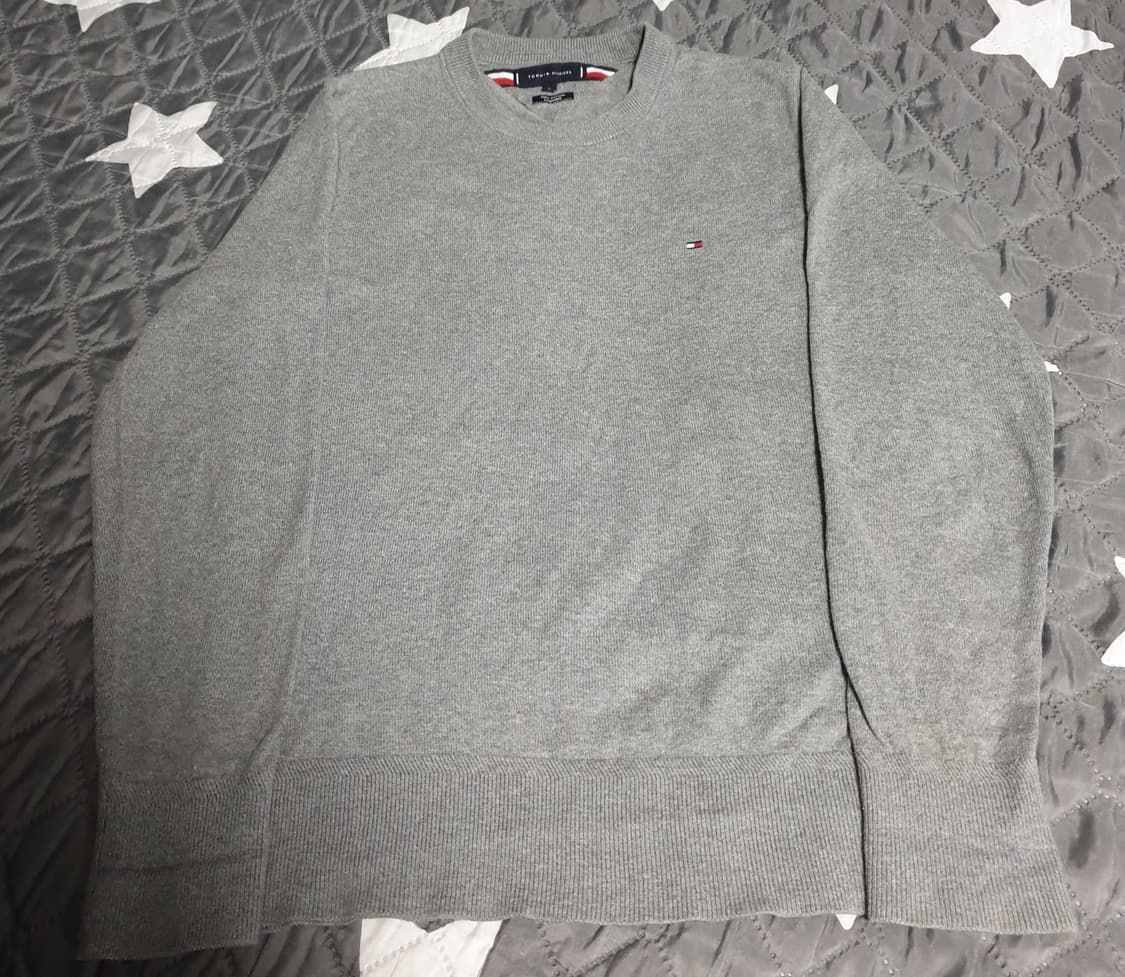 타미힐피거 스몰로고 피마코튼 캐시미어 혼방 니트 그레이 (S) 상품이미지1