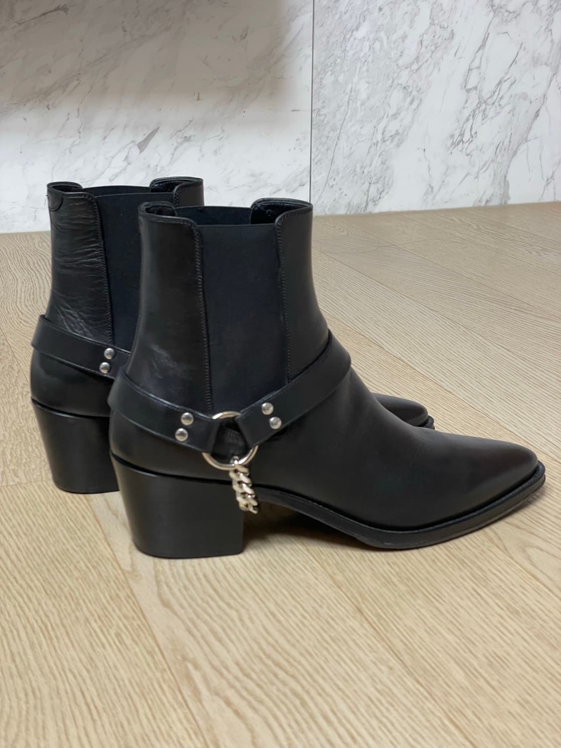 셀린느 카마르그 부츠 42사이즈 팝니다 상품이미지4