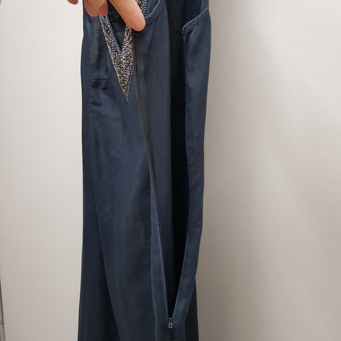 Laurel 라우렐 비즈 넥라인 린넨 슬리브리스 롱 원피스 M사이즈 상품이미지4