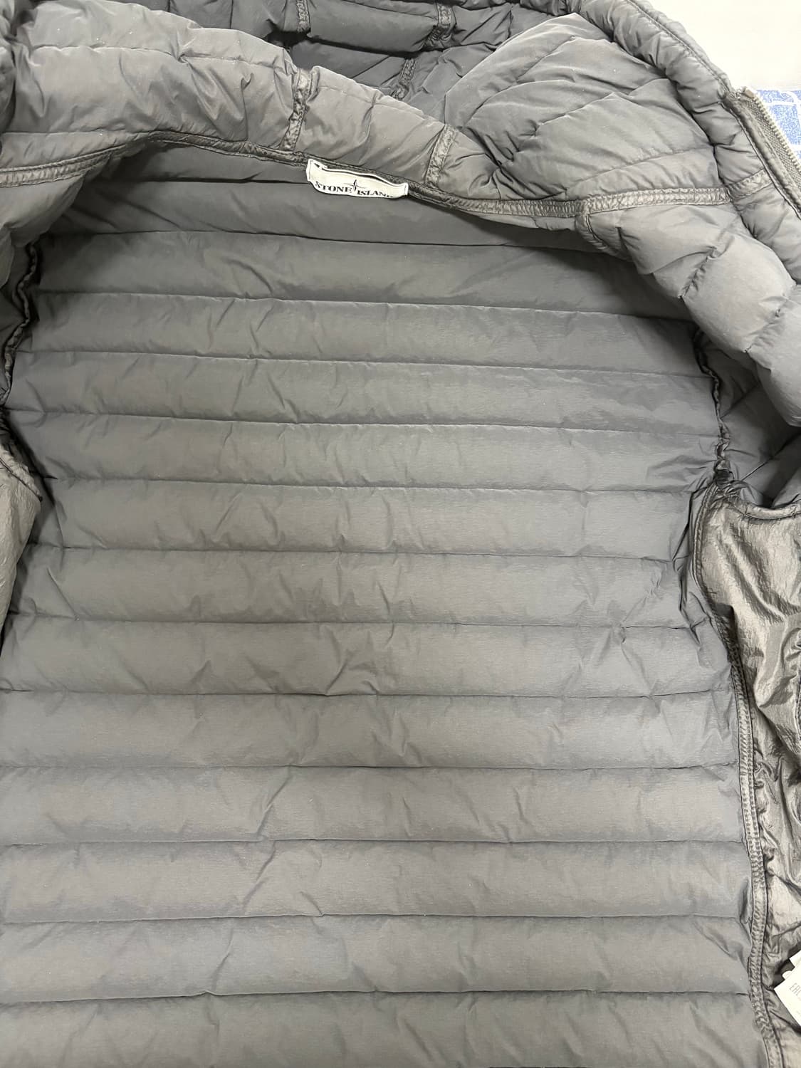 스톤아일랜드 경량패딩 M 상품이미지3