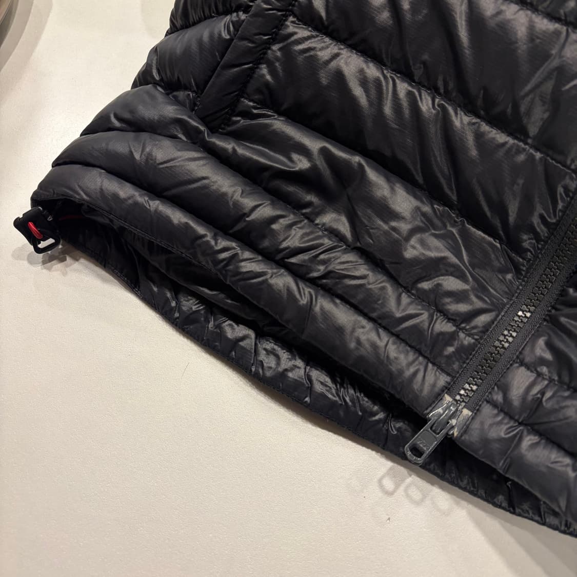 [M] 컬럼비아 티타늄 블랙 다운 경량 패딩 C23 상품이미지6