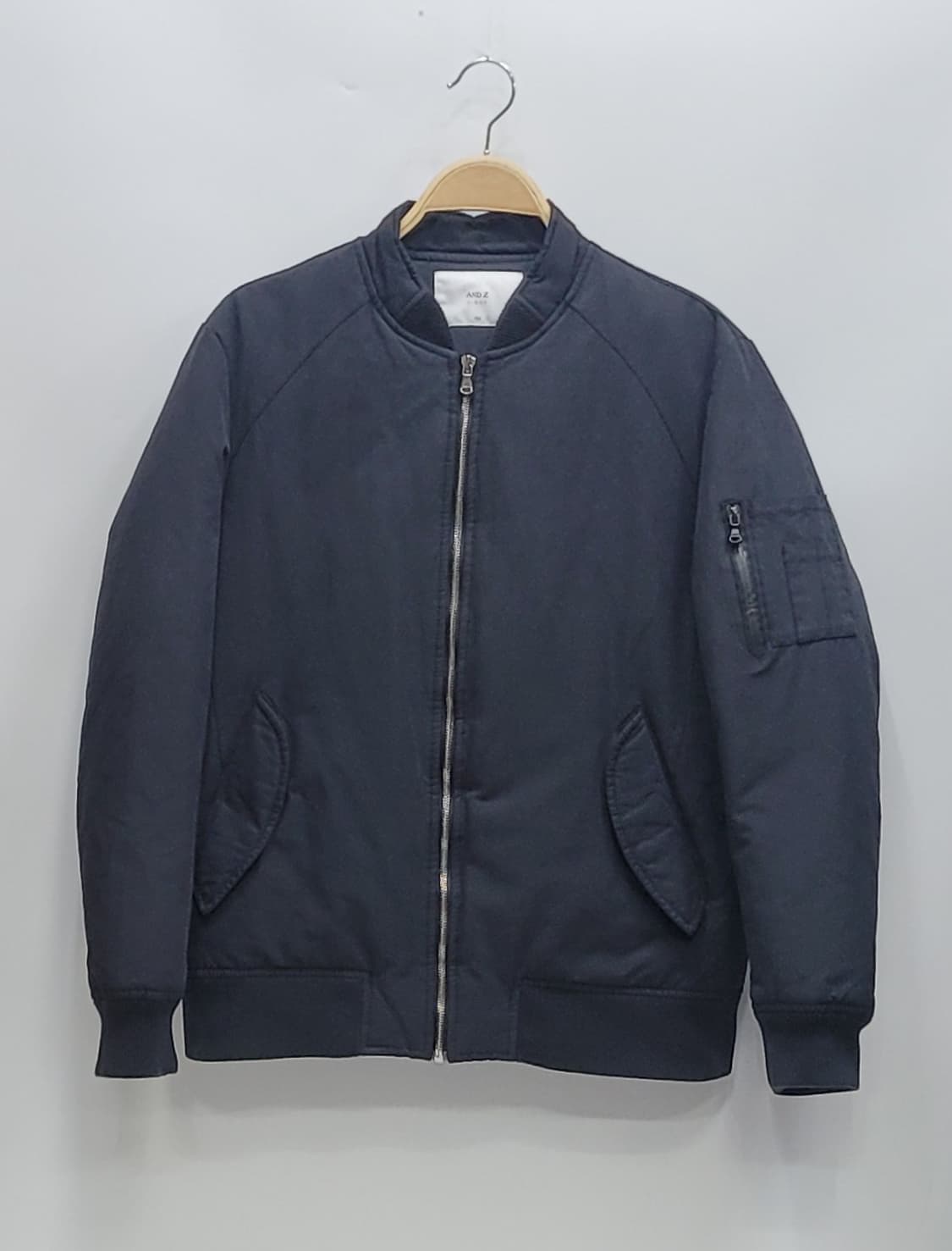 AND Z 앤드지 다운 패딩 항공 점퍼 / 남 100
a1b5 s 네이비 상품이미지1