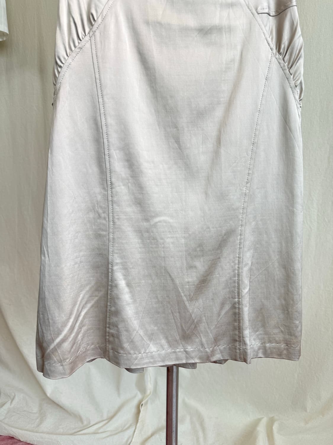 (새상품) Coup de Chance 셔링 미디 스커트 상품이미지3