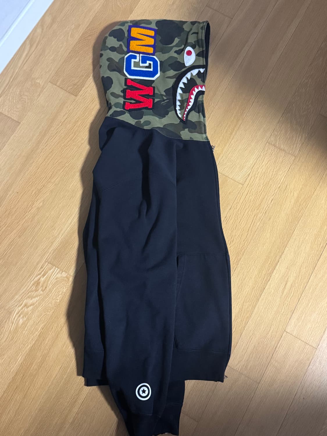 베이프 퍼스트 카모 샤크후드 상품이미지2