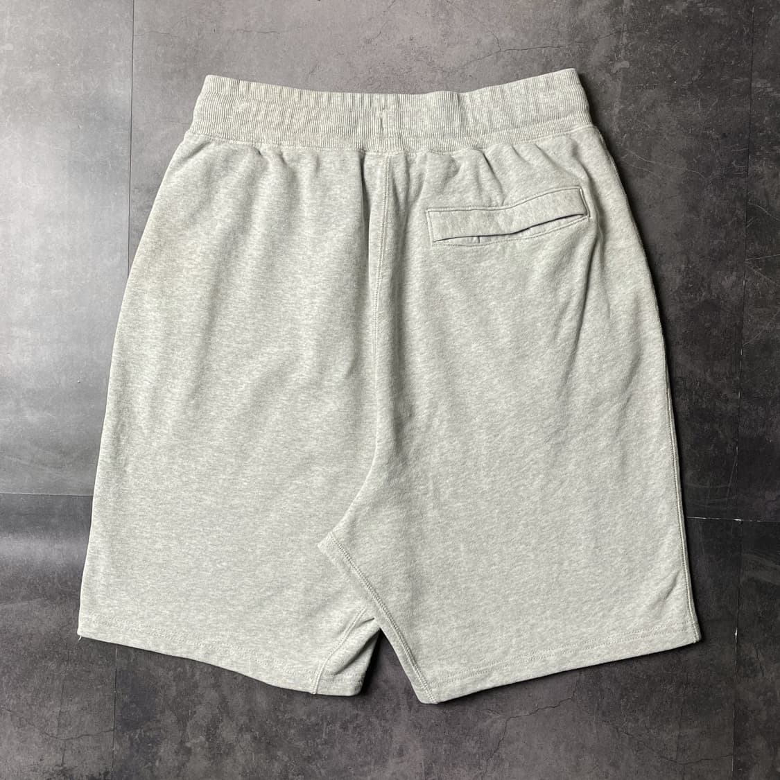 NIKE 나이키 그레이 밴딩 스웨트 하프팬츠 A01165 상품이미지5