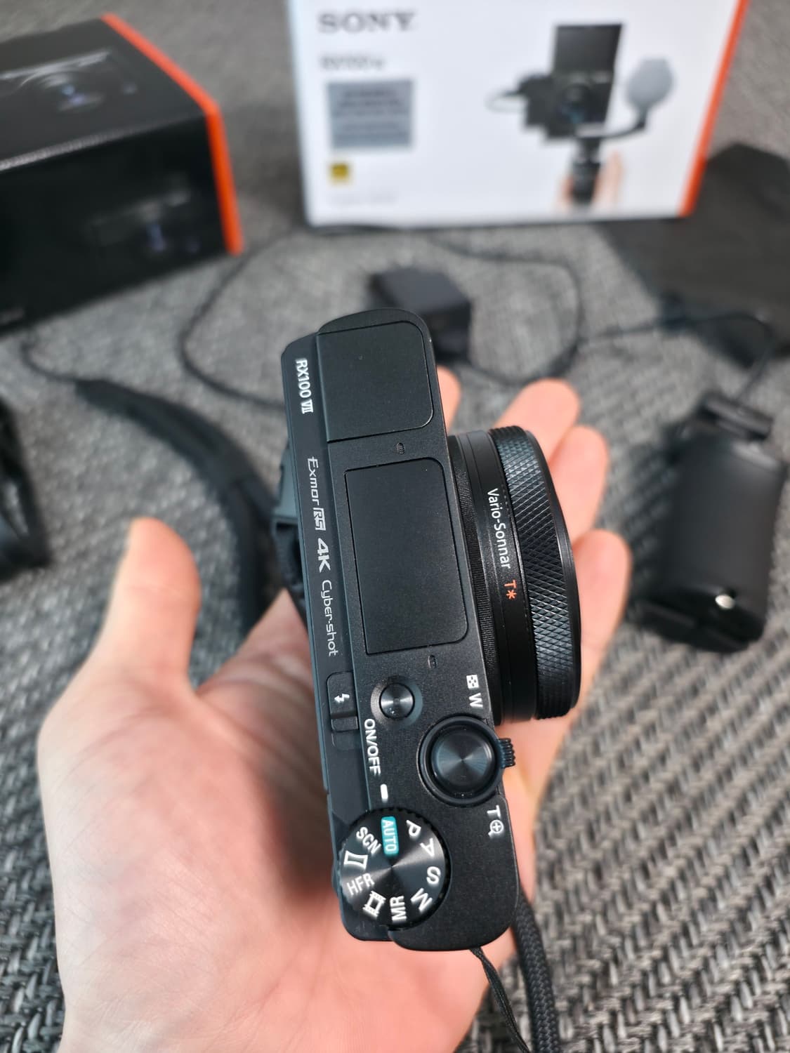 소니 RX100M7  상품이미지3