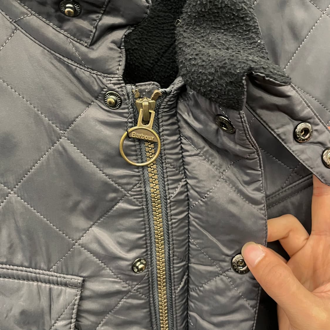 바버 넥 버클 인터네셔널 모터사이클 퀼팅 자켓 뷰포트 상품이미지6