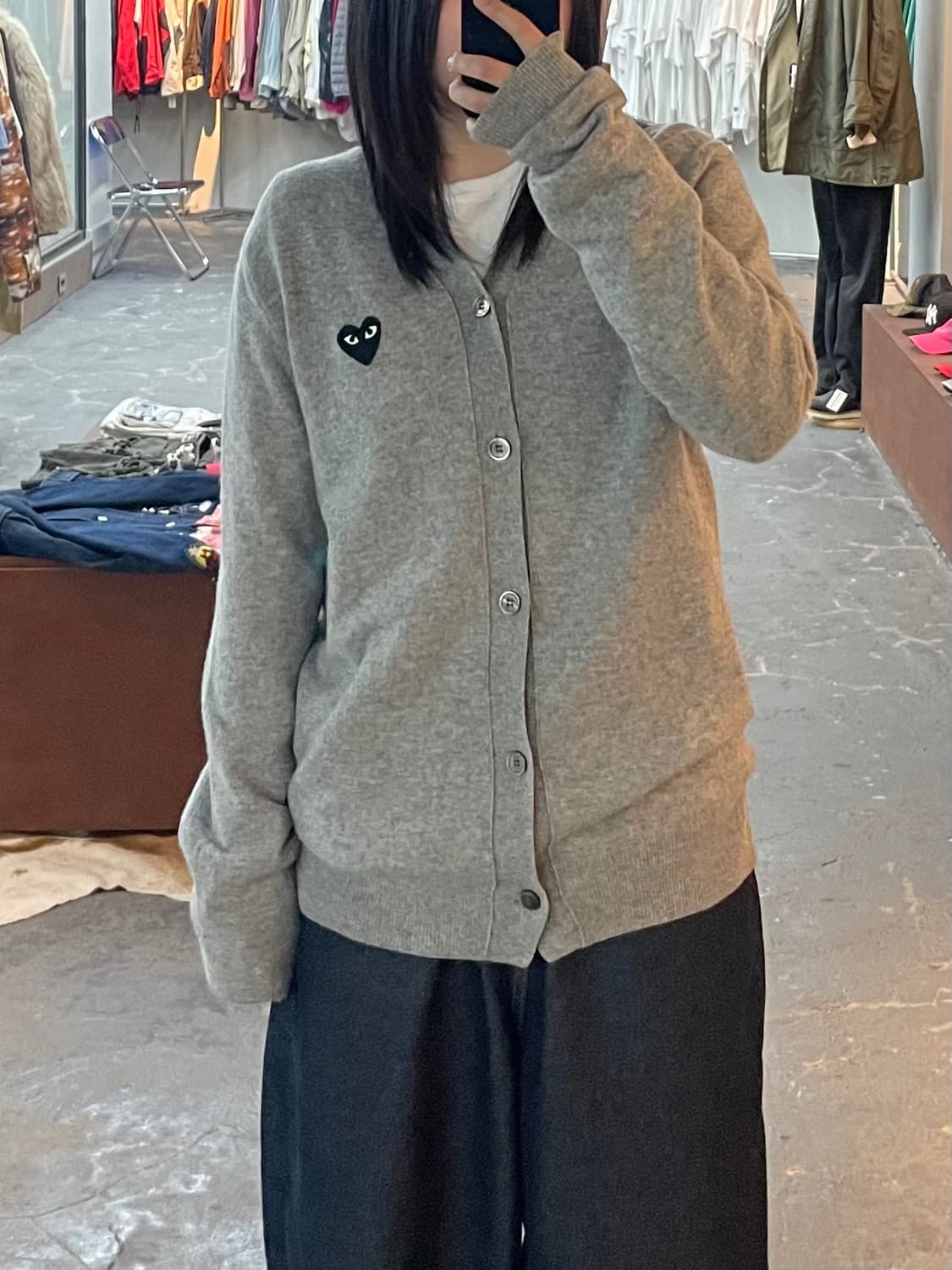 꼼데가르송 플레이 블랙 하트 와펜 그레이 가디건 H2014 상품이미지1