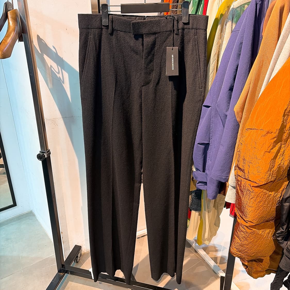 (정품/새상품) 앤드뮐미스터 남성 블랙 가스파 플레어 레그 컴포트 팬츠 상품이미지1