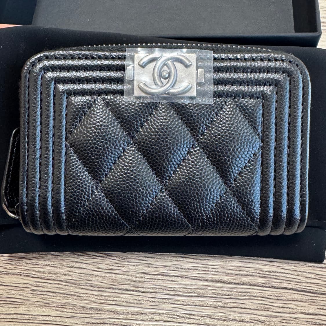 샤넬 보이 캐비어 지퍼돌이 카드지갑 은장 새제품 상품이미지2