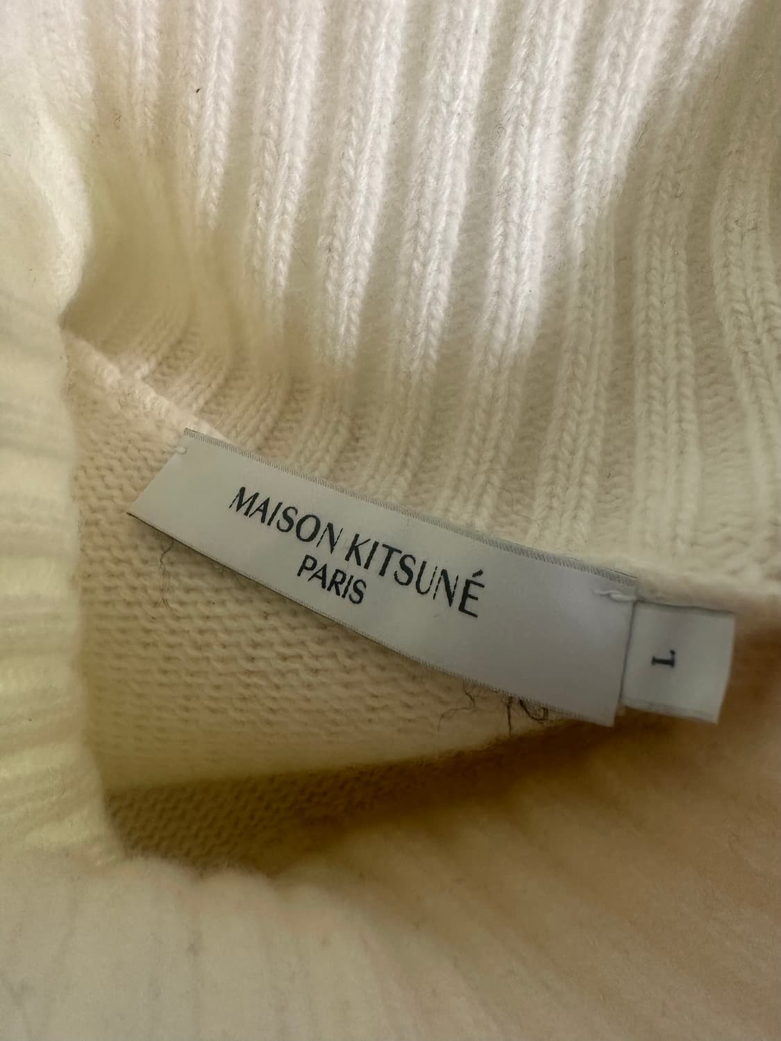 메종키츠네 22FW 폭스헤드 오버사이즈 하이넥 스웨터 상품이미지6