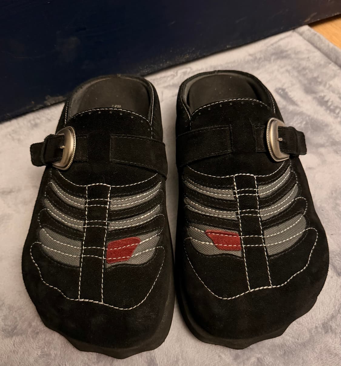 써저리 쏘유레슈어 뮬 블랙 280 사이즈 상품이미지1