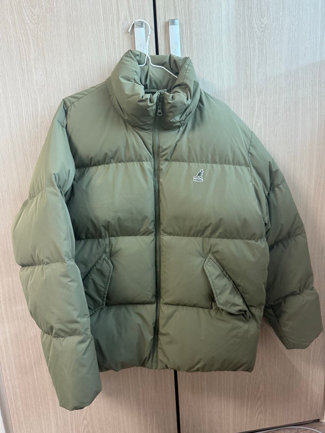 캉골 숏패딩 남여공용 카키 L 상품이미지4