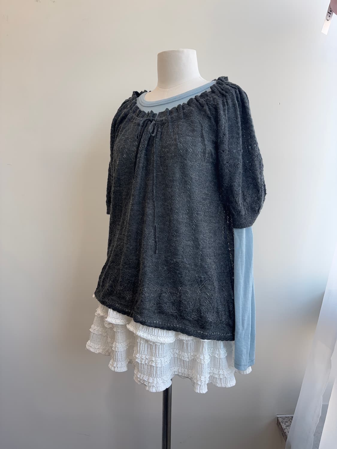 KUMIKYOKU 챠콜 셔링 스트링 반팔 풀오버 상품이미지7