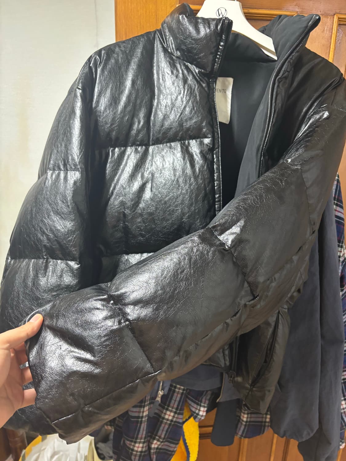 아모멘토 패딩 L 비건 레더 리버시블 상품이미지6