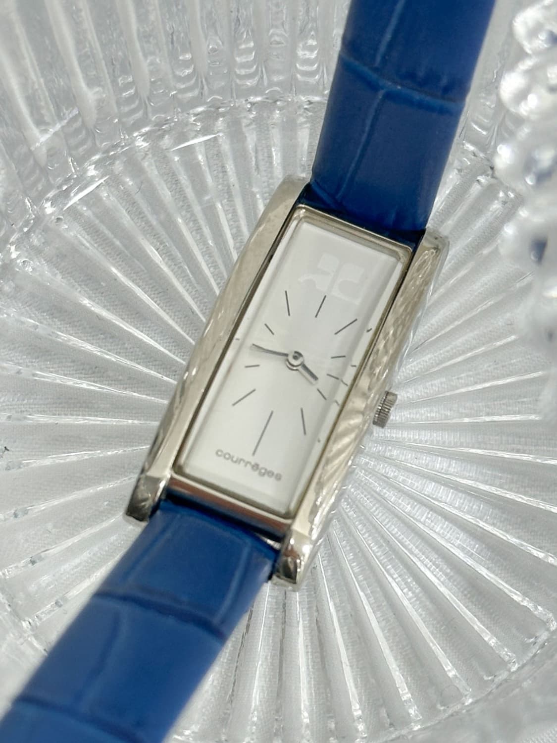courreges / 꾸레쥬 블루 스트랩 렉탱귤러 쿼츠 시계  상품이미지1