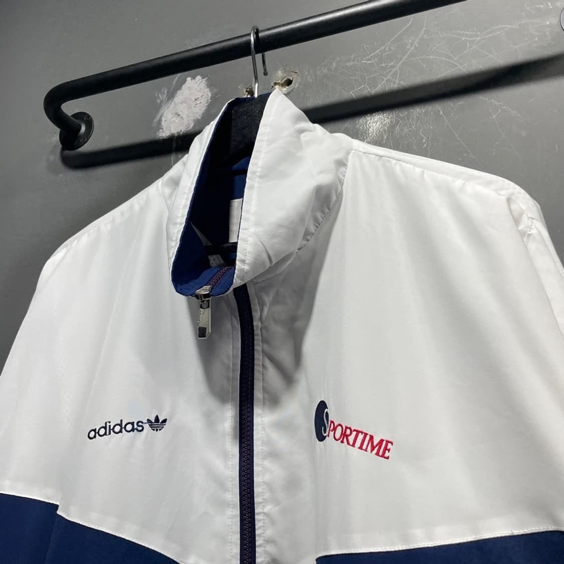 아디다스 올드스쿨 바람막이 상품이미지4