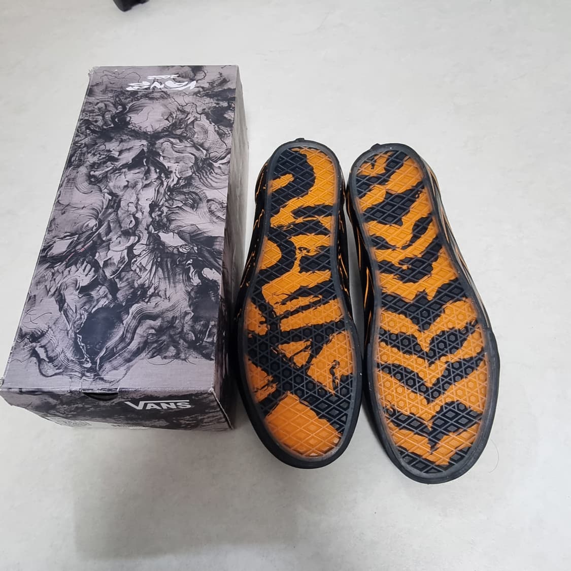 vans tiger of year old school 상품이미지2
