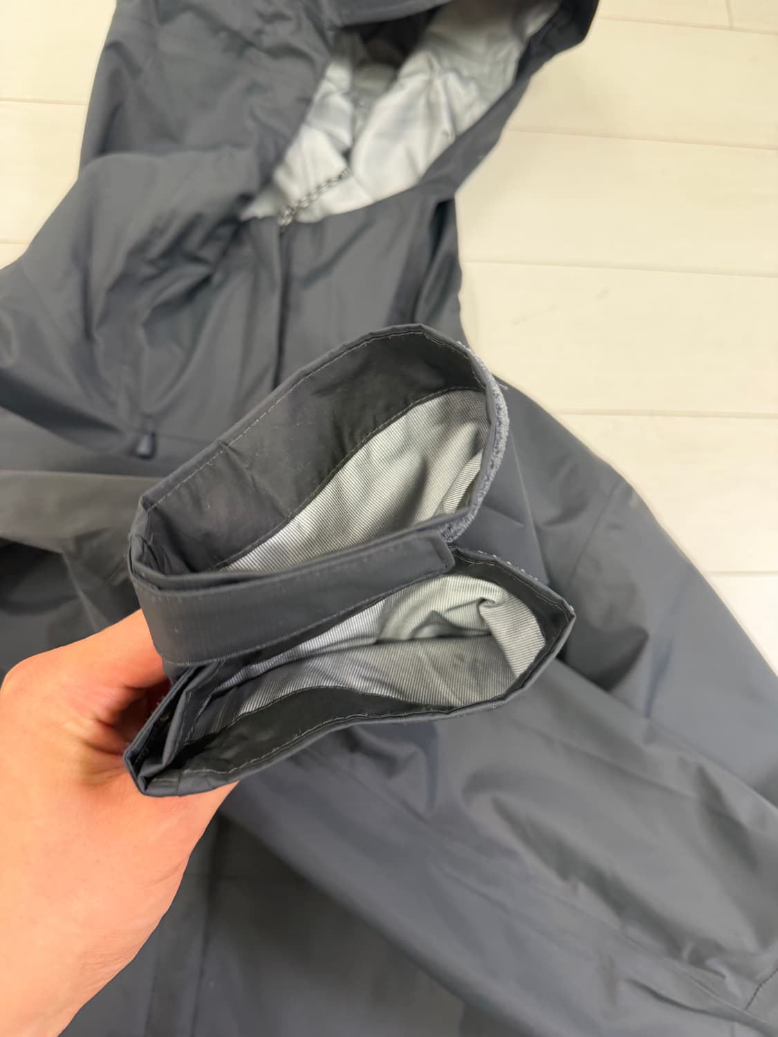 파타고니아 토렌쉘 M  사이즈 스몰더블루  상태 8.8/10  사진찍고  상품이미지2