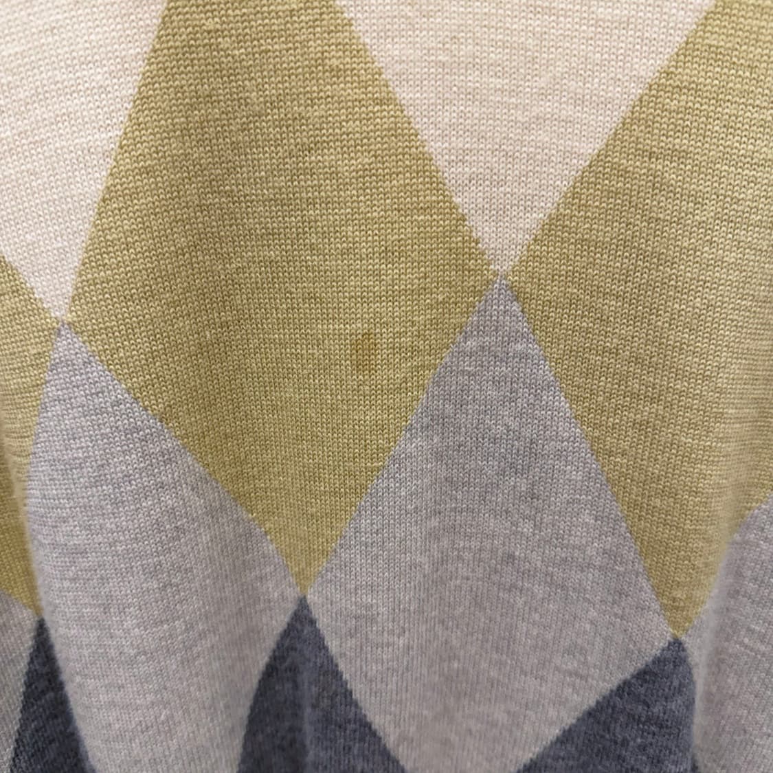 버버리 울 하프넥 니트 아가일 패턴 로고 자수 디테일 베이지 그레이 상품이미지9