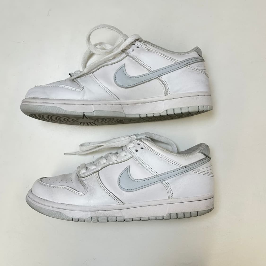 나이키 덩크 로우 트리플 화이트 245 상품이미지2