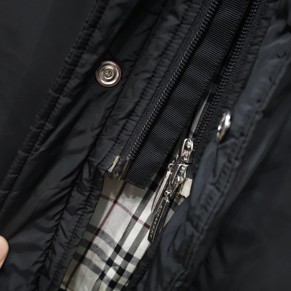 버버리 블랙라벨 구스다운 패딩- L 상품이미지4
