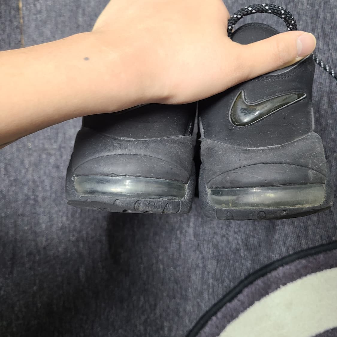 나이키 에어 모어 업템포 블랙 상품이미지4