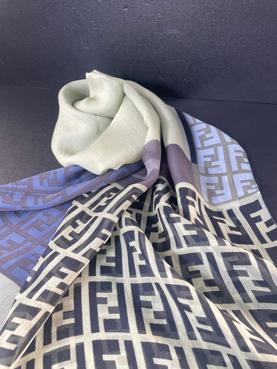 FENDI 펜디 FF로고 실크 스카프 상품이미지5