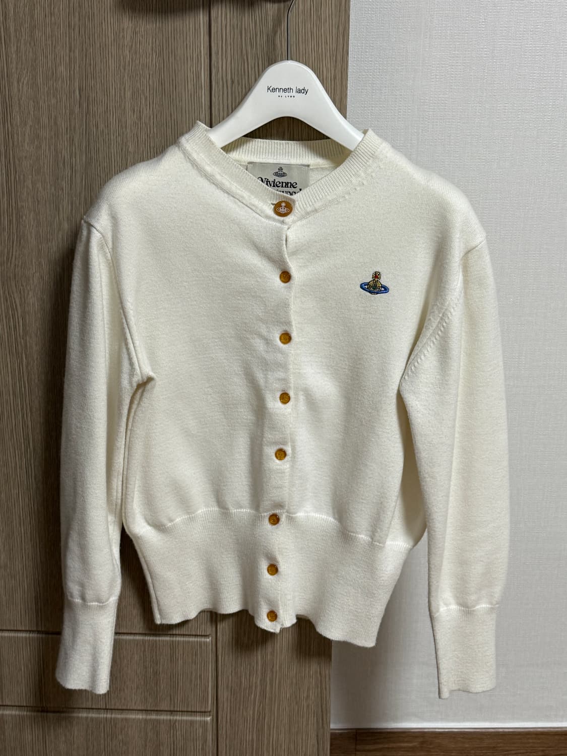 비비안웨스트우드 화이트 가디건(정품 상품이미지1
