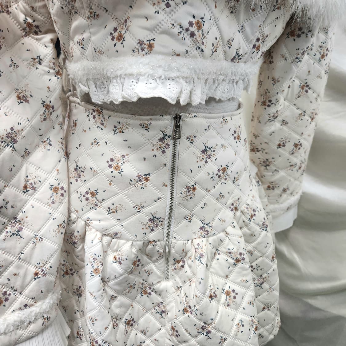 “아이보리 퀼팅 셋업🤍 퍼트리밍 러블리 투피스(존예핏)” 상품이미지9