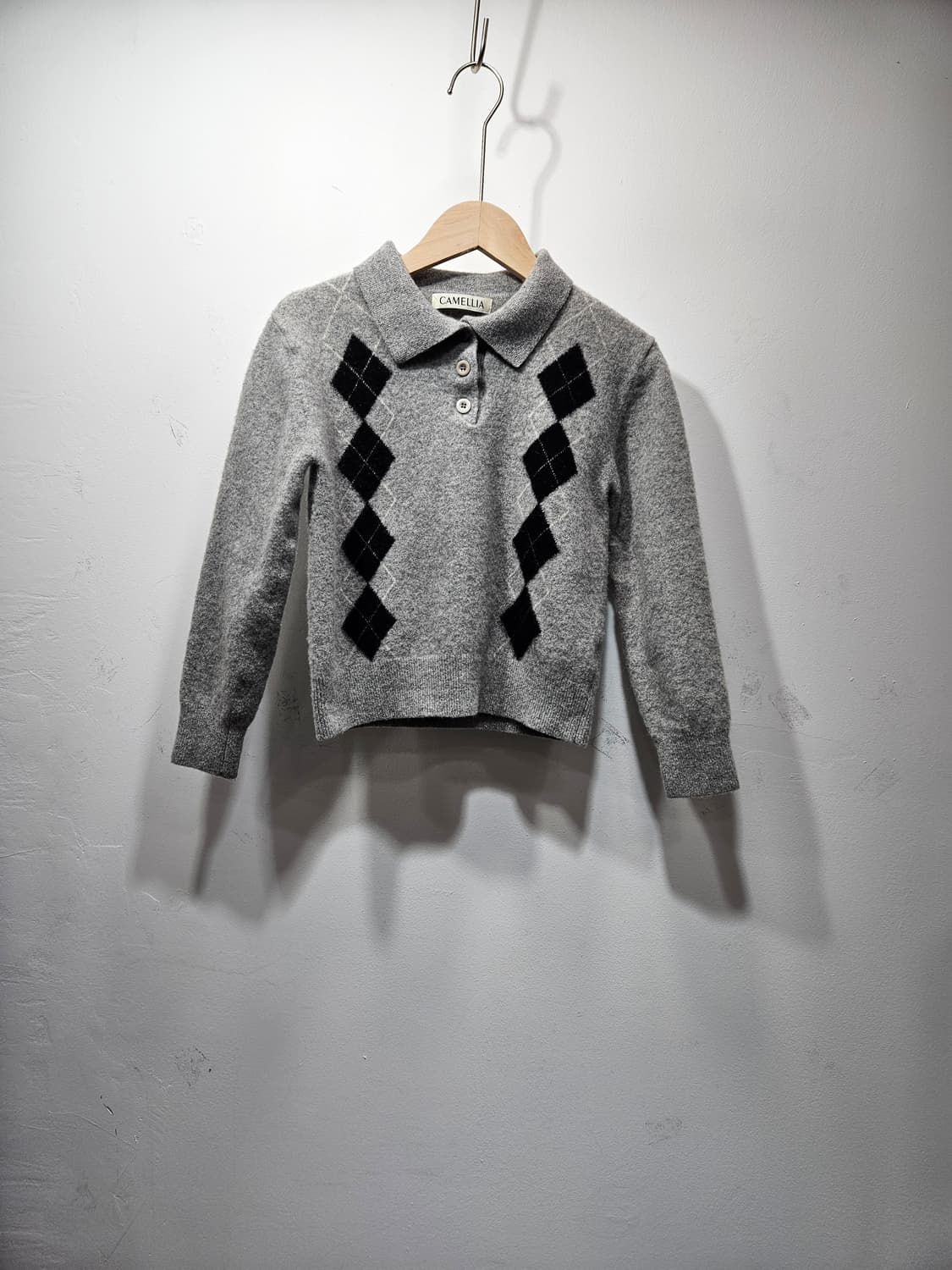 까멜리아(camellia) 아가일 체크 라쿤울 니트 xs 상품이미지1