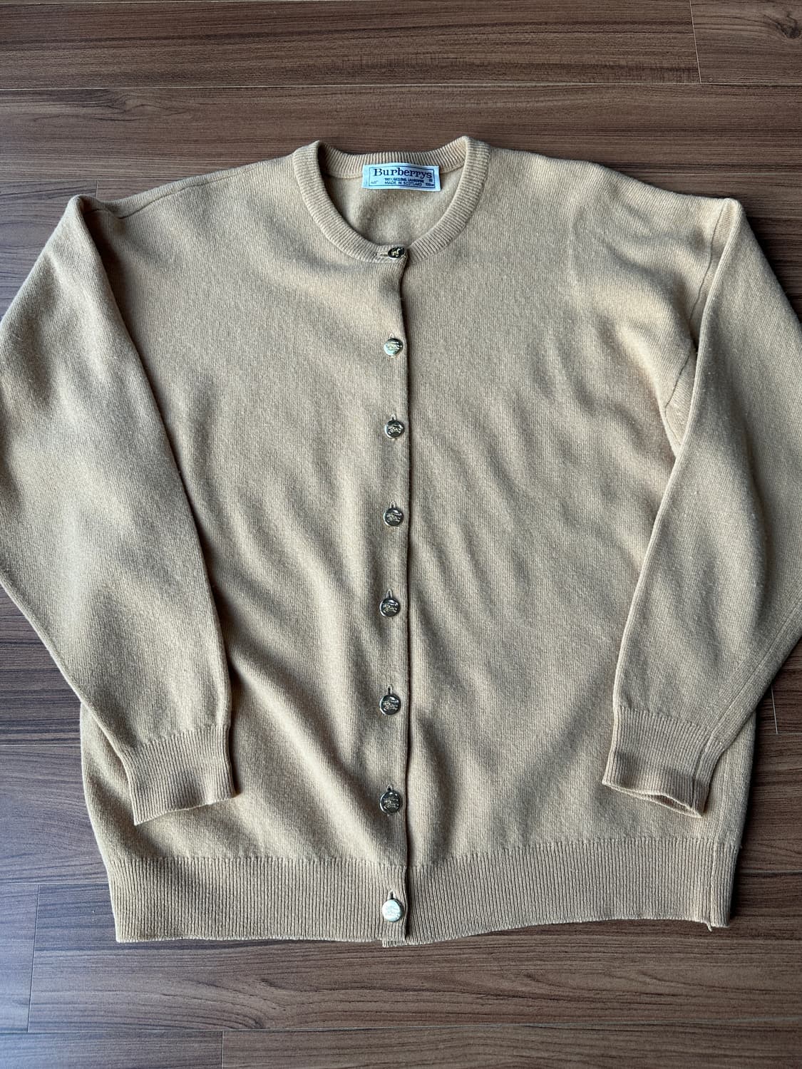 버버리 램스울 금장 가디건 베이지 40 상품이미지1