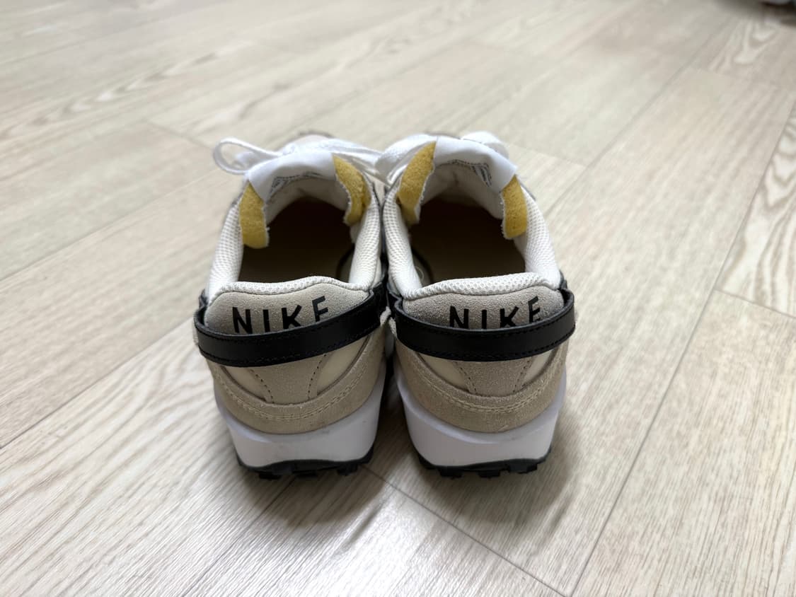 여성 230 추천 / 나이키 와플 데뷰 운동화 상품이미지3