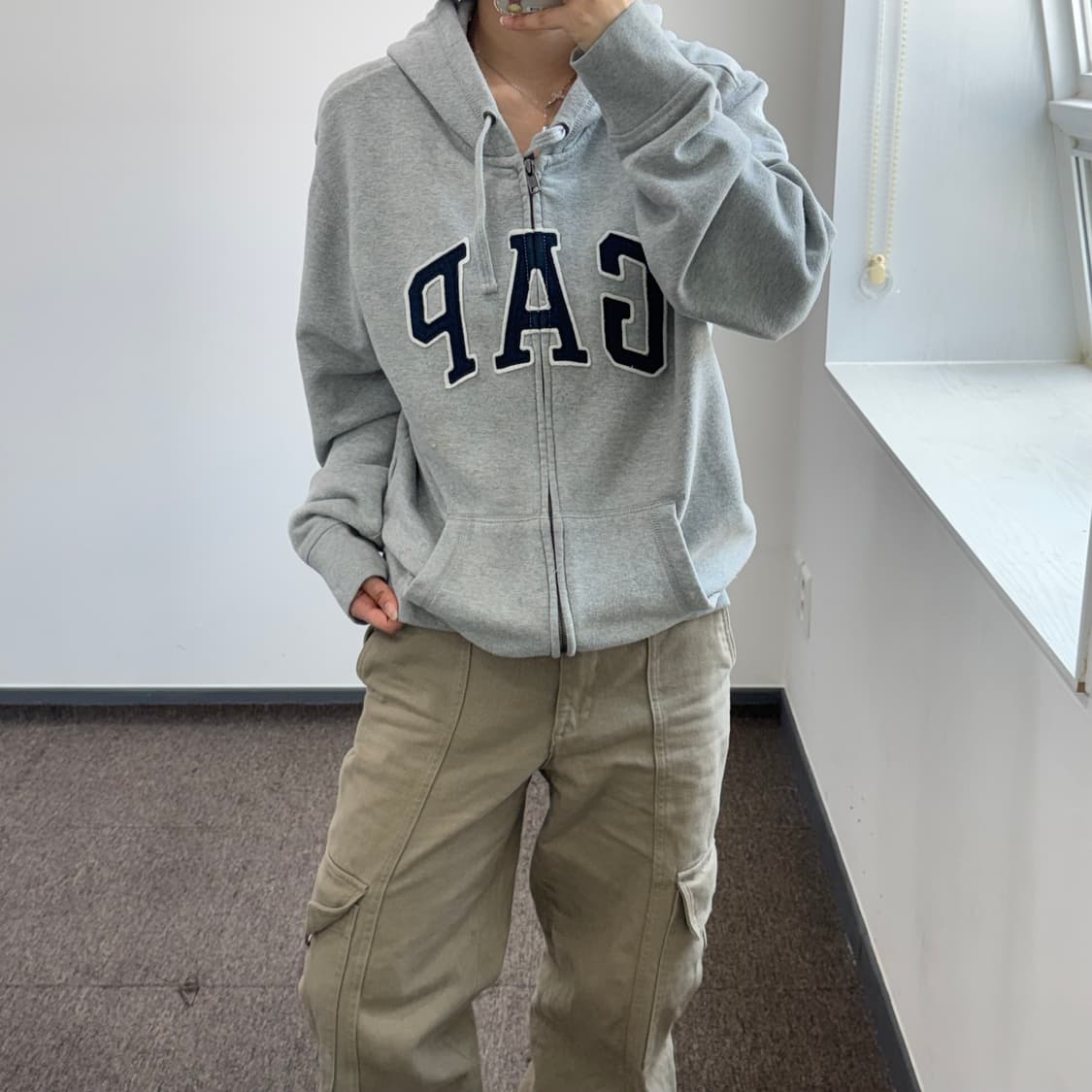 Gap 갭 네이비 로고 그레이 후드집업 상품이미지2