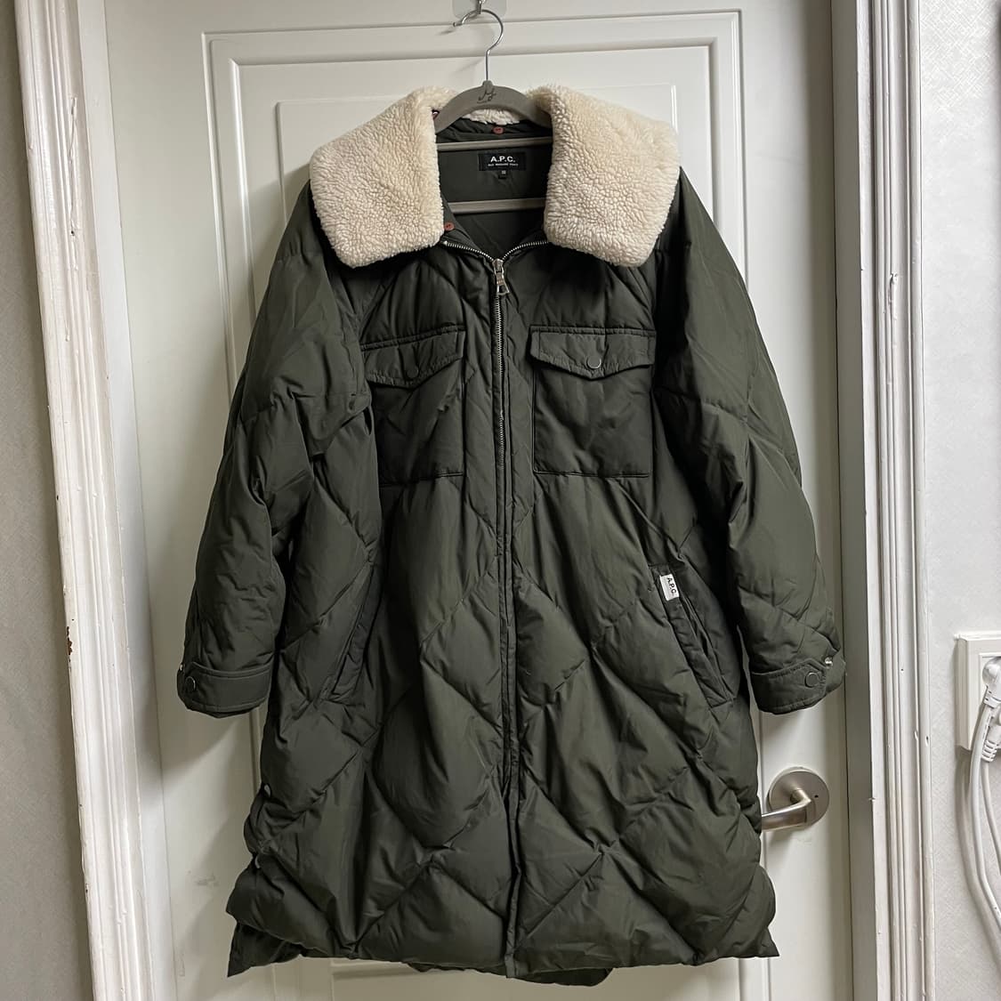 A.P.C. 양털카라 구스다운 롱파카  상품이미지1