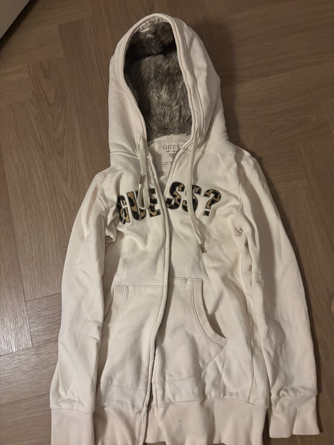 갸루 게스 퍼 후드 상품이미지1