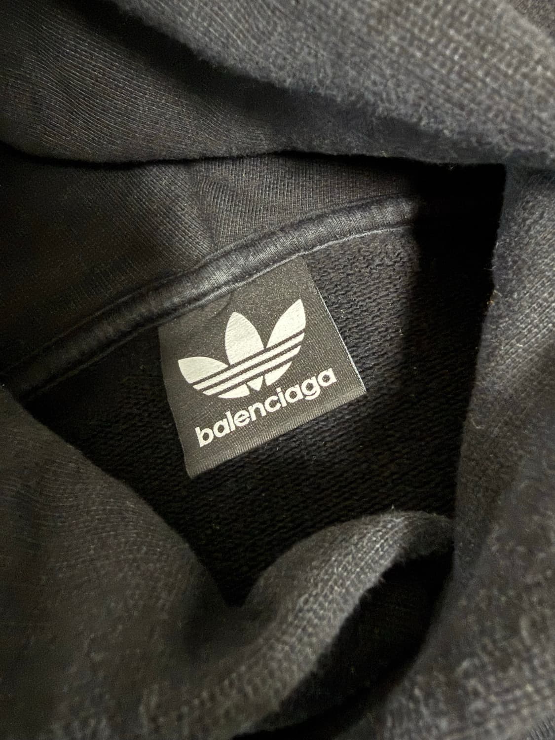 [1] 발렌시아가 x 아디다스 후드 라지 핏 블랙 상품이미지3