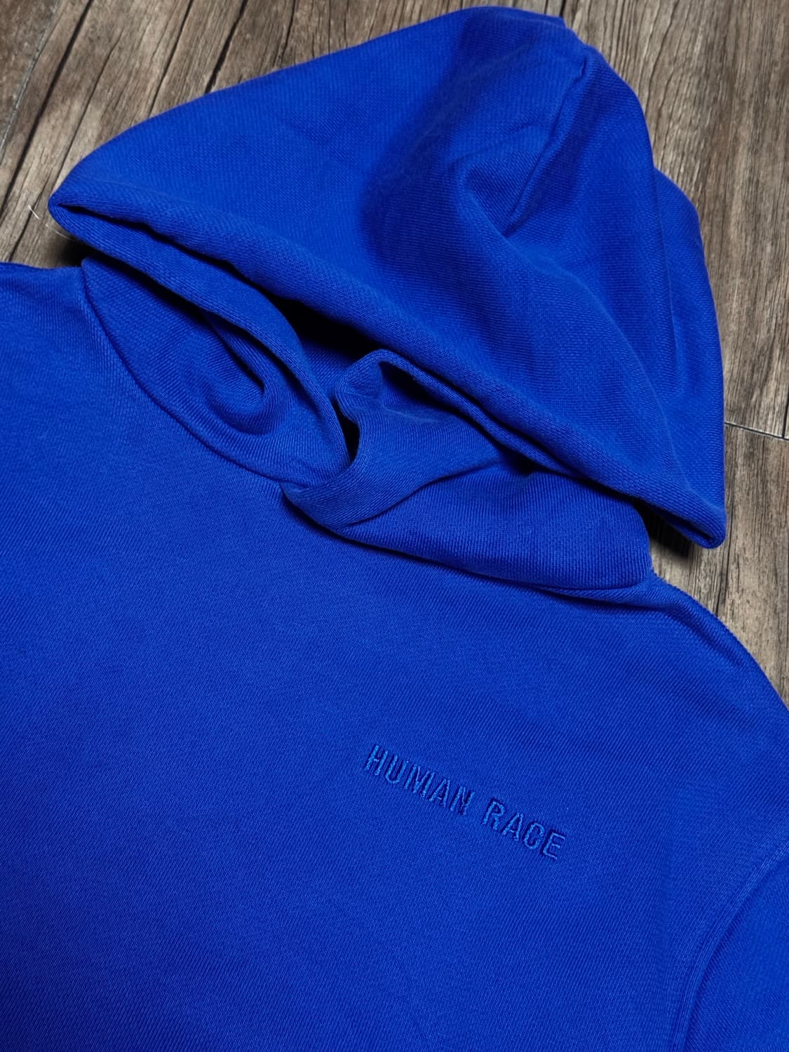 아디다스X퍼렐 윌리엄스 휴먼레이스 콜라보 후드 티셔츠 상품이미지3