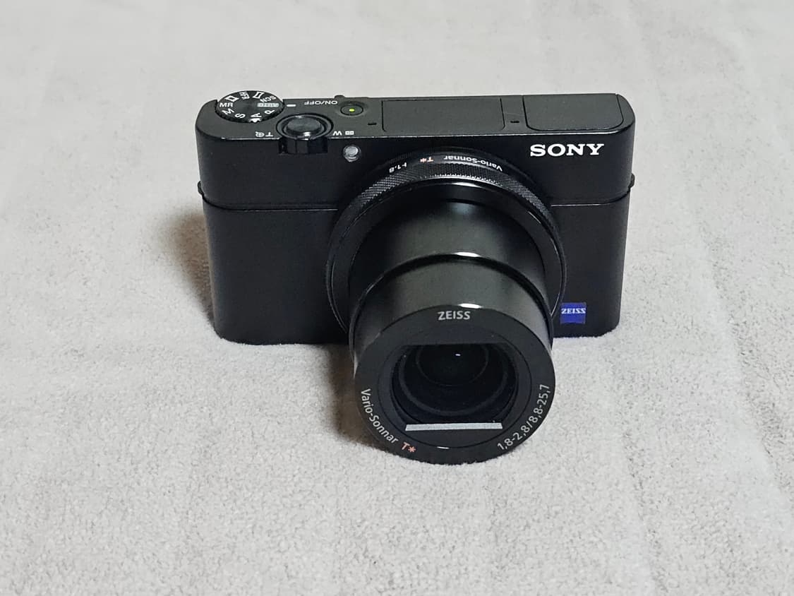 소니 RX100m4 디지털 카메라 상품이미지2