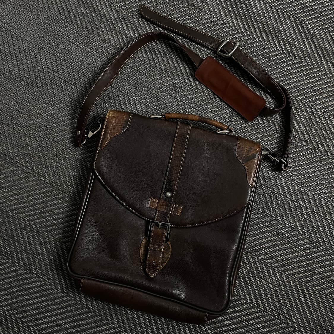 esquire 아카이브 브라운 레더 크로스백y 4005 상품이미지1