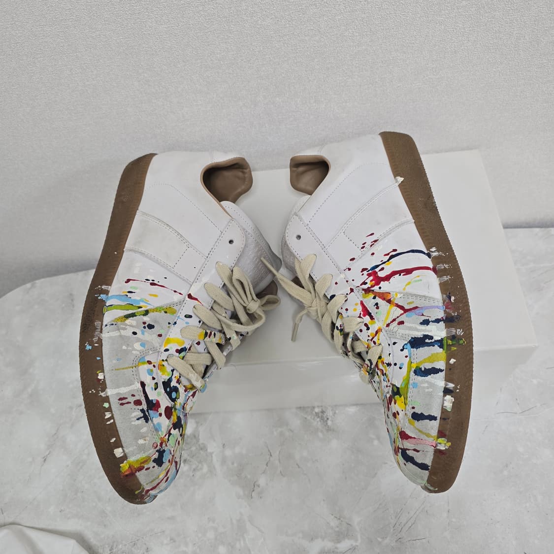 메종 마르지엘라 독일군 페인팅 스니커즈 신발 42.5사이즈 판매 상품이미지4