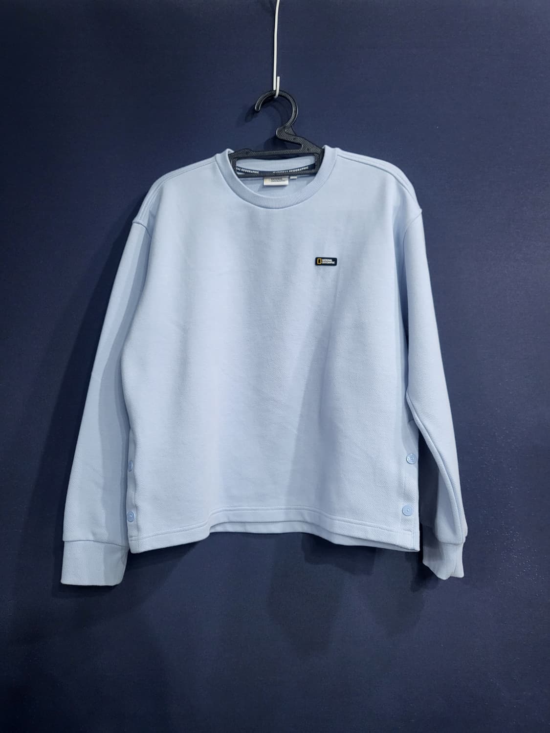 내셔널 지오그래픽 옆트임 세미오버핏 맨투맨 상품이미지1