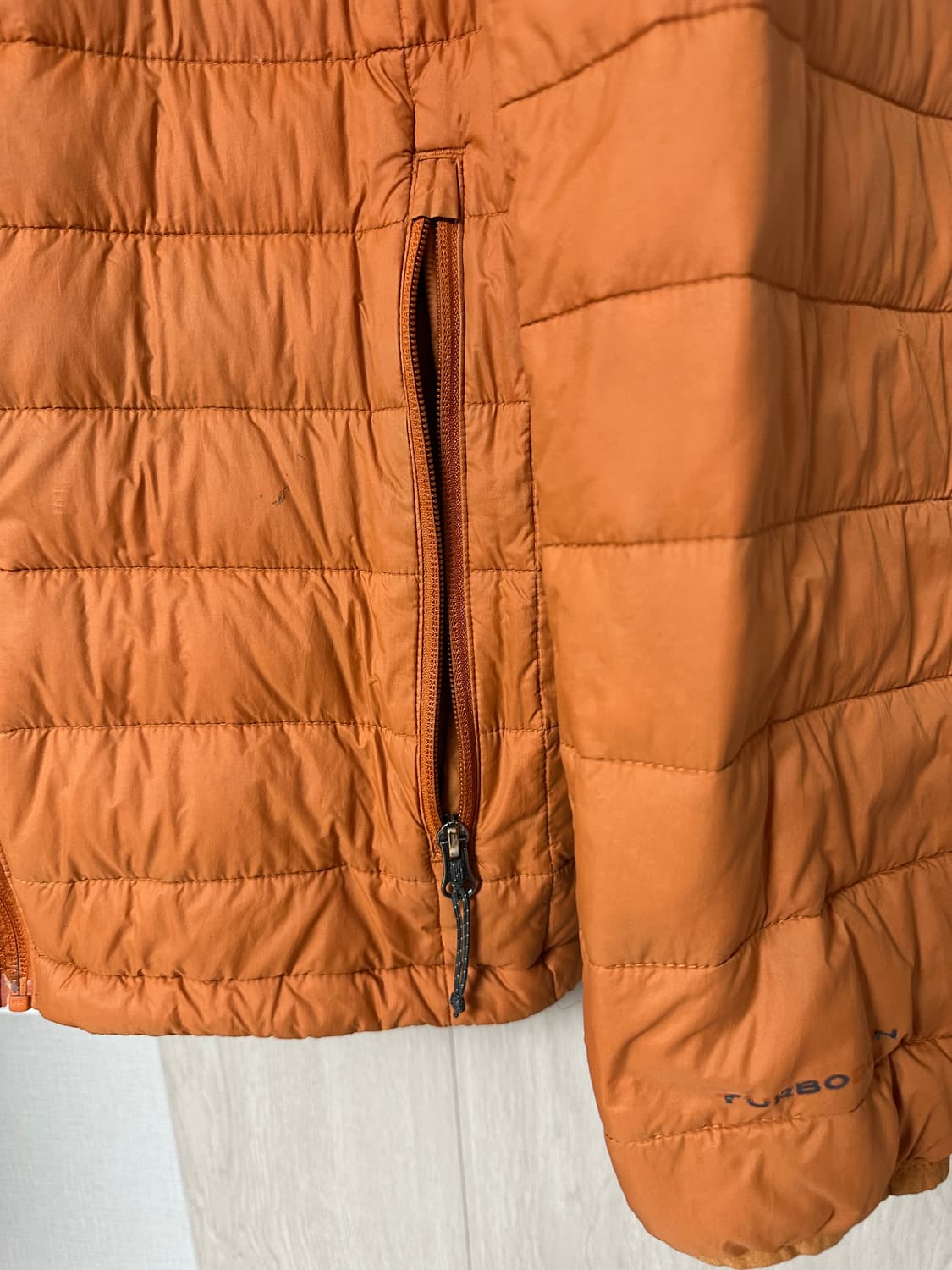 콜롬비아 경량 패딩 팝니다! 상품이미지4