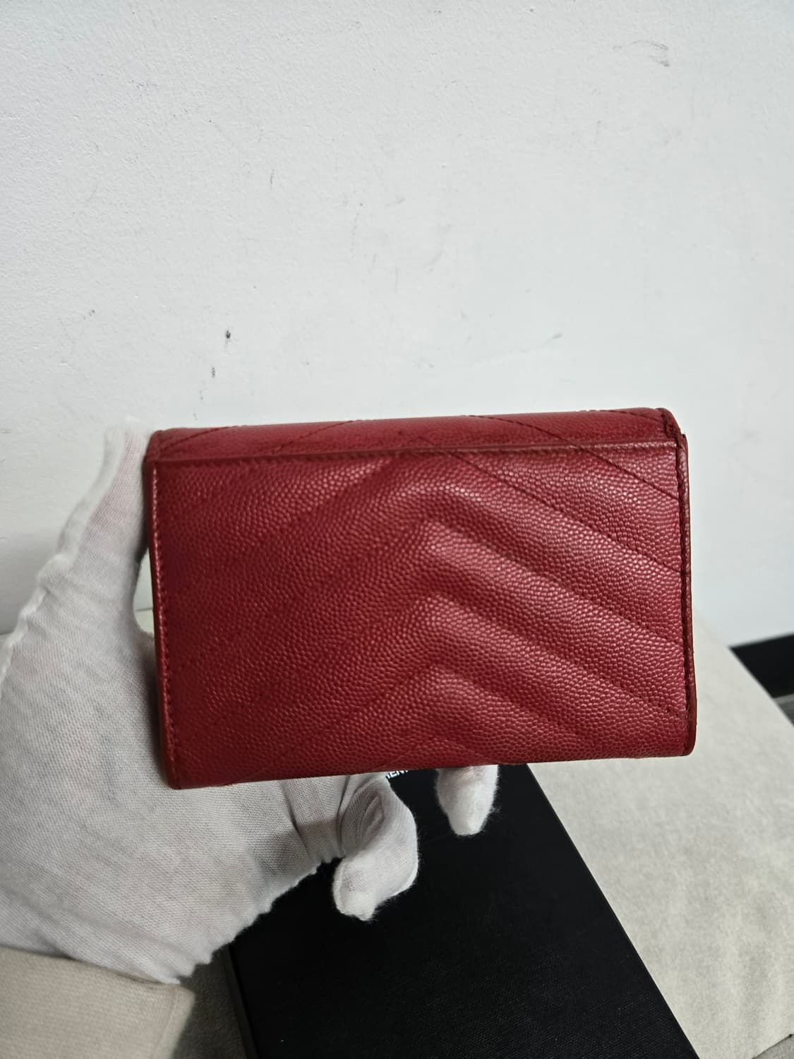 [보증서 정품] 입생로랑 엔벨로프 반지갑 상품이미지4