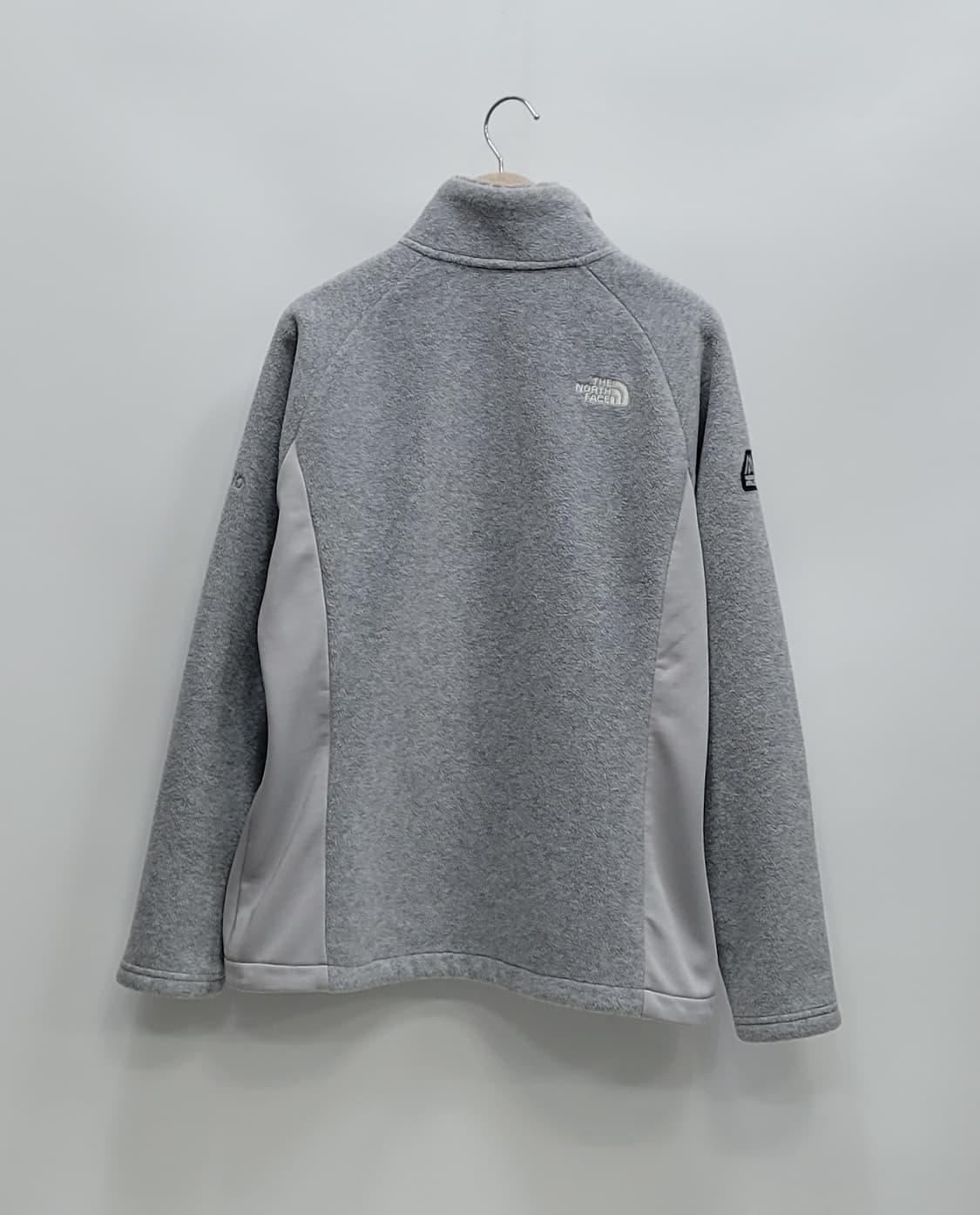 노스페이스 마운틴 애슬레틱 모크넥 기모 플리스 자켓 / 여 90 그레이
 상품이미지2