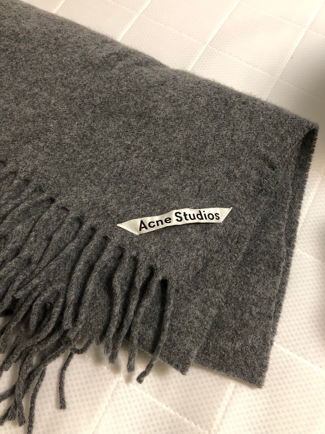 아크네스튜디오 울 머플러 상품이미지1